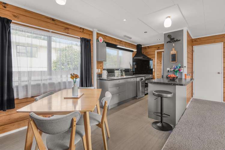 6 Garnet Grove Birchville_3