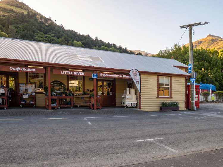 4217 Christchurch Akaroa Road Little River_32