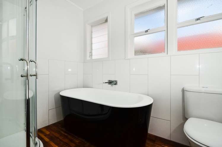 11 Woodford Avenue Henderson_10