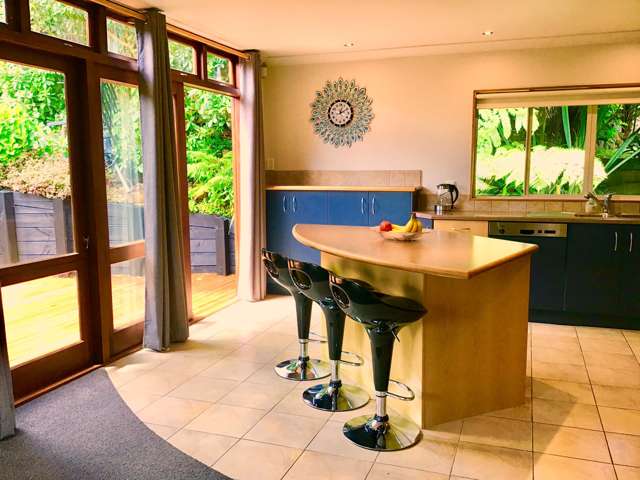 14 Chamari Close Titirangi_4