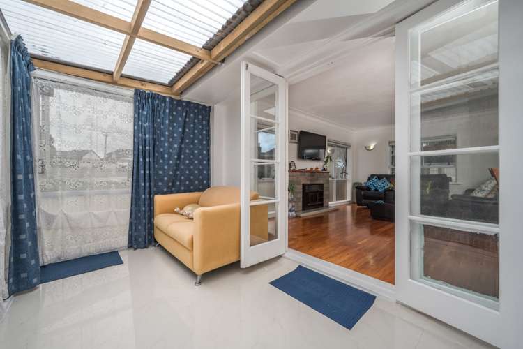 15 Hutchinsons Road Bucklands Beach_11