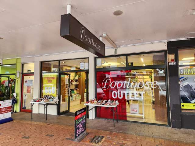 Fabulous Retail Area