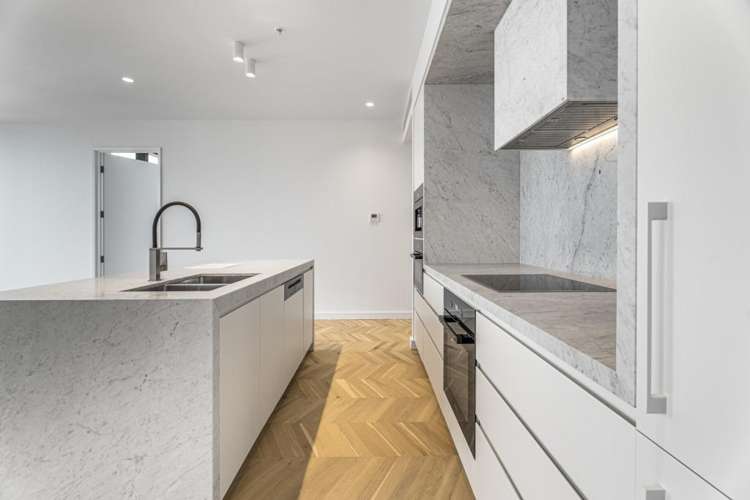 3802/51 Albert Street 10015_6