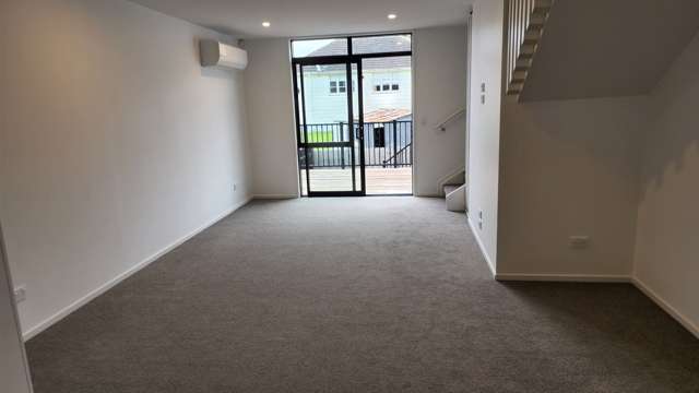 7b Reg Pearce Way Glen Innes_1