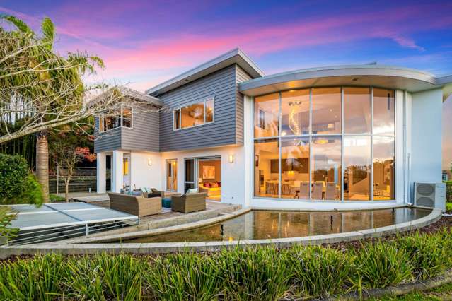 BUILDER'S OWN EXECUTIVE HOME ON 1,315 SQM LAND