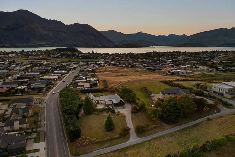 1 Peak View Ridge Wanaka_37