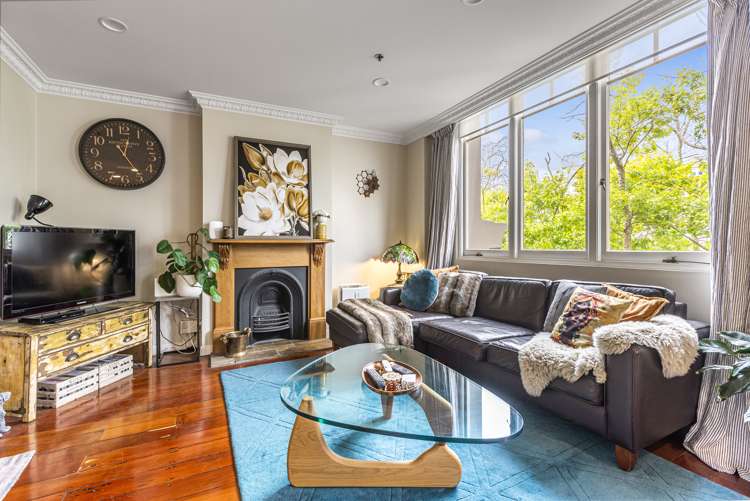 4F/28 Wellesley Street East_3