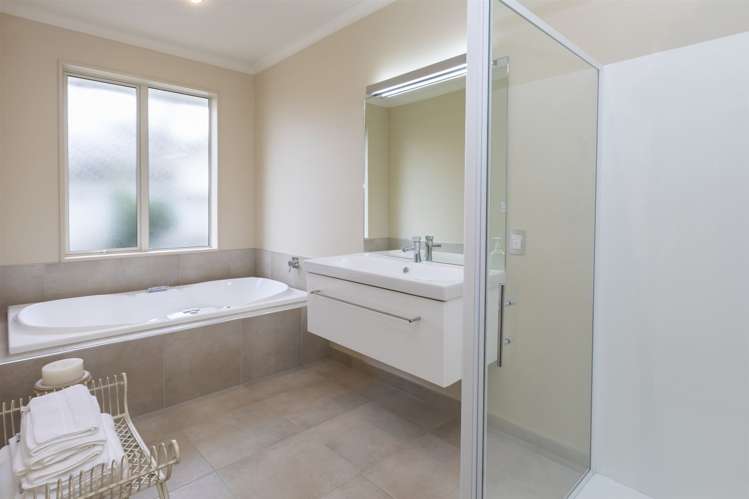 30 Applefield Court Northwood_20