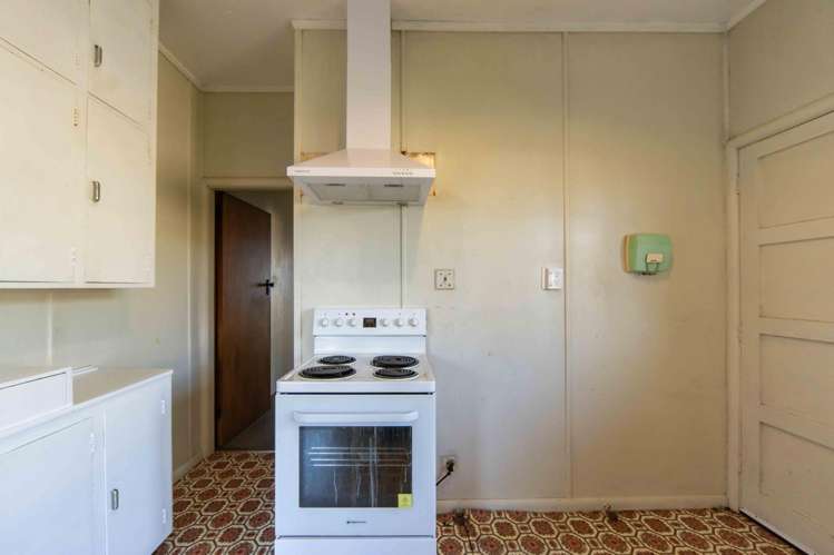210 Clyde Street Hamilton East_6