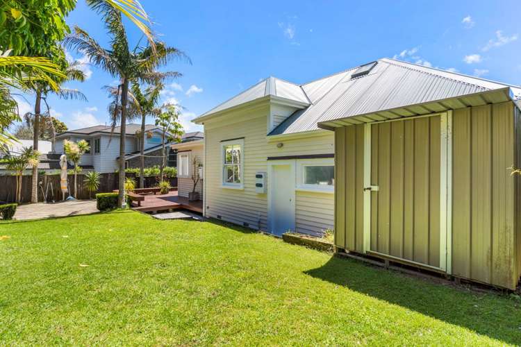 25 Cornwall Park Avenue Epsom_30