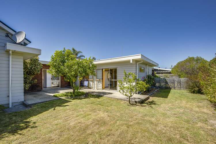 16 Ngarimu Crescent Taradale_21