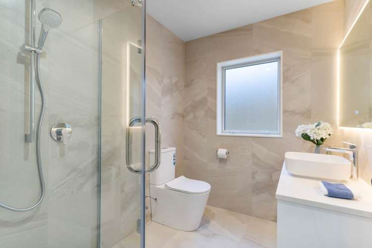 6 Glann Lane Flat Bush_23