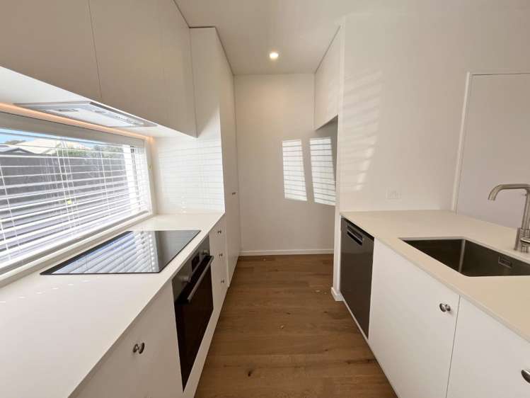 1/126 Roker Street 1535_3