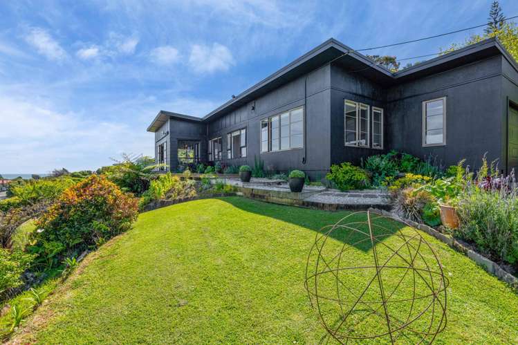 69 North Street Mokau_31