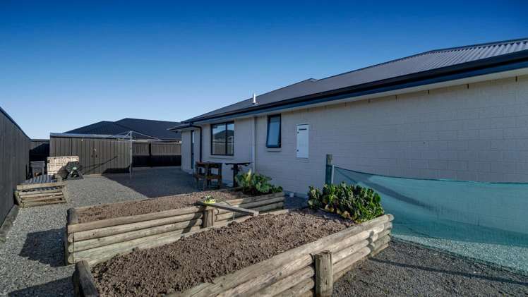 7 Merino Crescent Amberley_23
