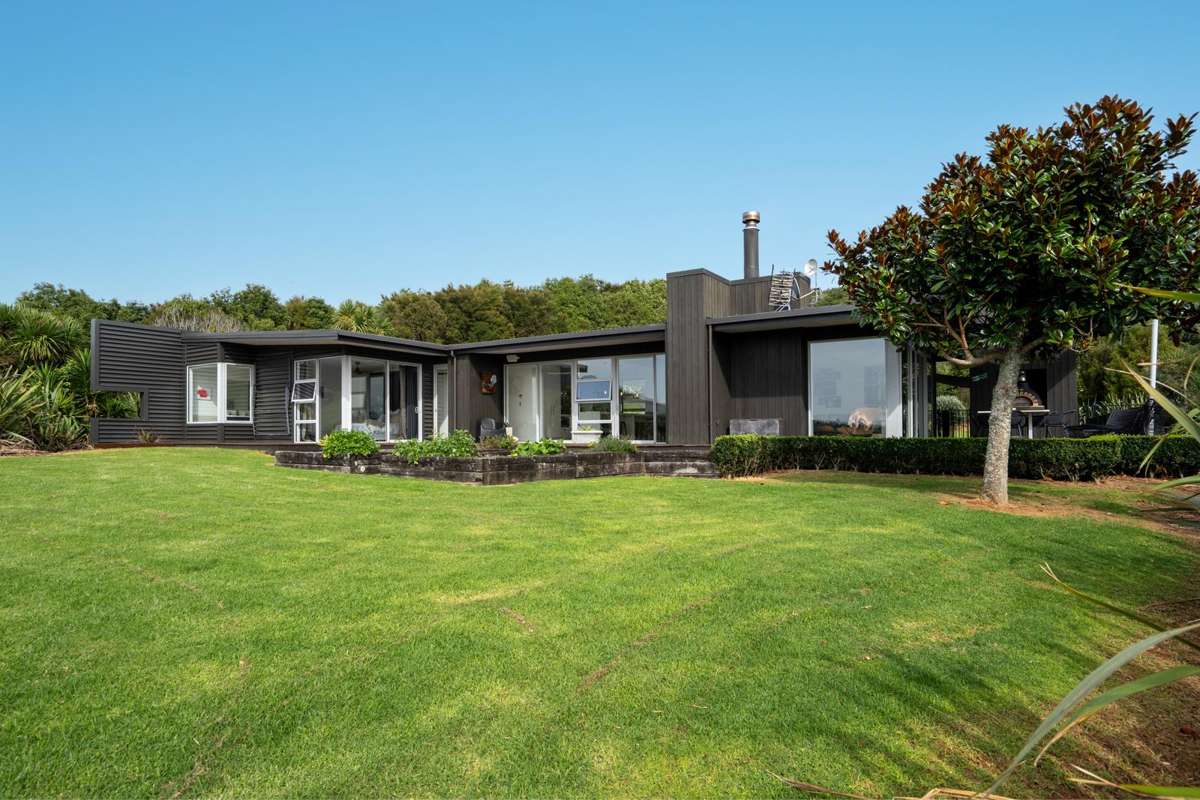 3/398 Luck At Last Road_0