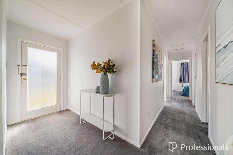 5 Holly Grove Maungaraki_14