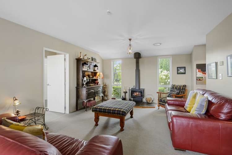 84 Stott Drive Darfield_11