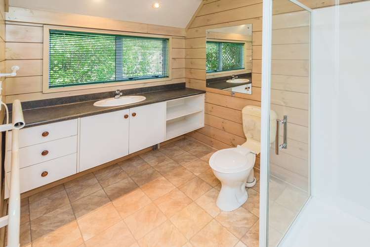 6 Montgomery Road Otamatea_13