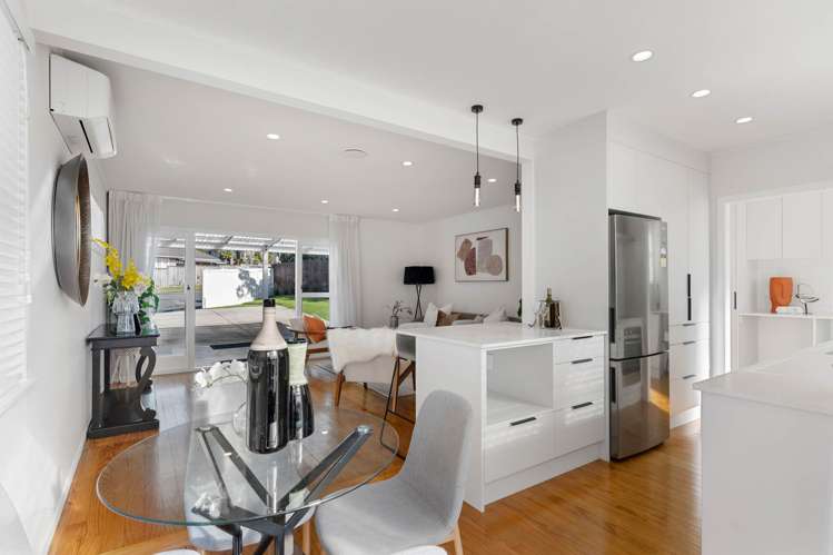 8 Surat Place Glen Eden_14