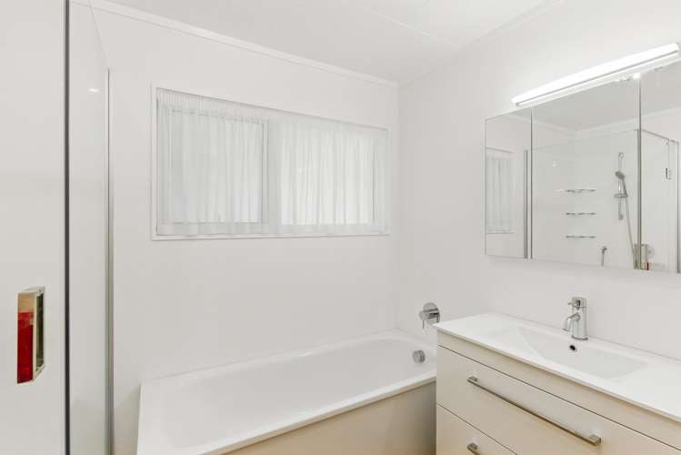 2 Gabriel Street Raumati Beach_14