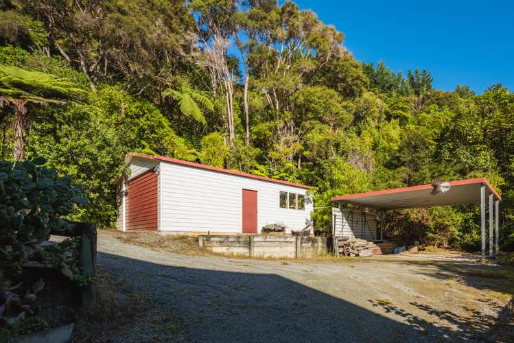 1699 Kenepuru Road Kenepuru Sound_29