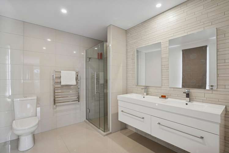 560 Peninsula Road Kelvin Heights_11