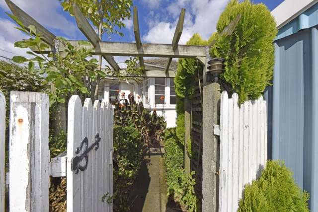 15A Defoe Place Waltham_4