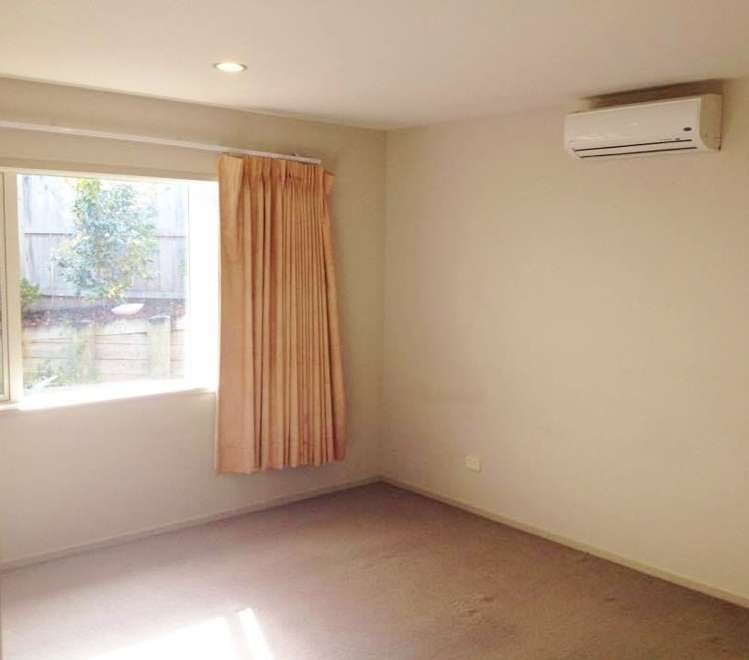 43 Salford Crescent Flat Bush_4