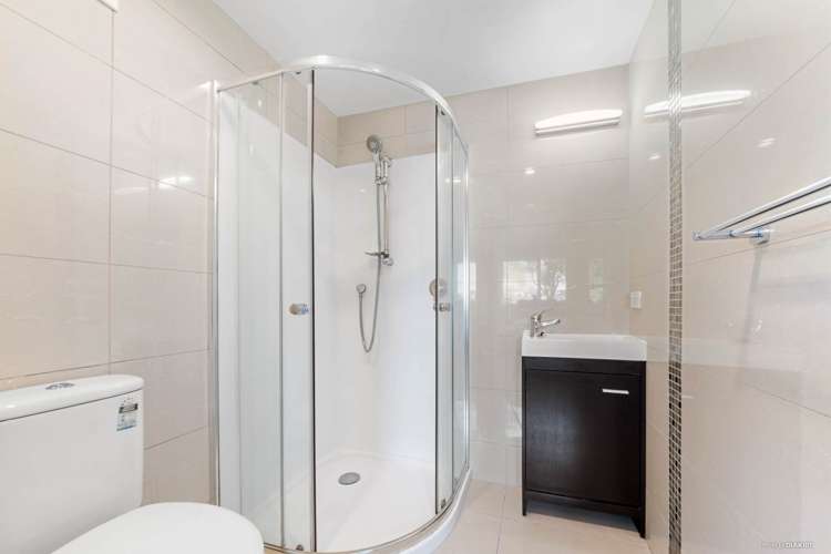 4/7 Korotaha Terrace Rothesay Bay_15