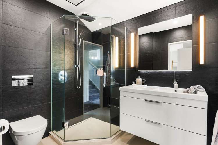 82 Rukutai Street Orakei_25