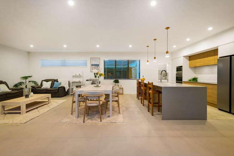 5 Karo Road Beachlands_28