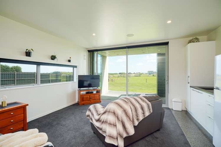 89 Sunrise Drive Seaward Bush_22