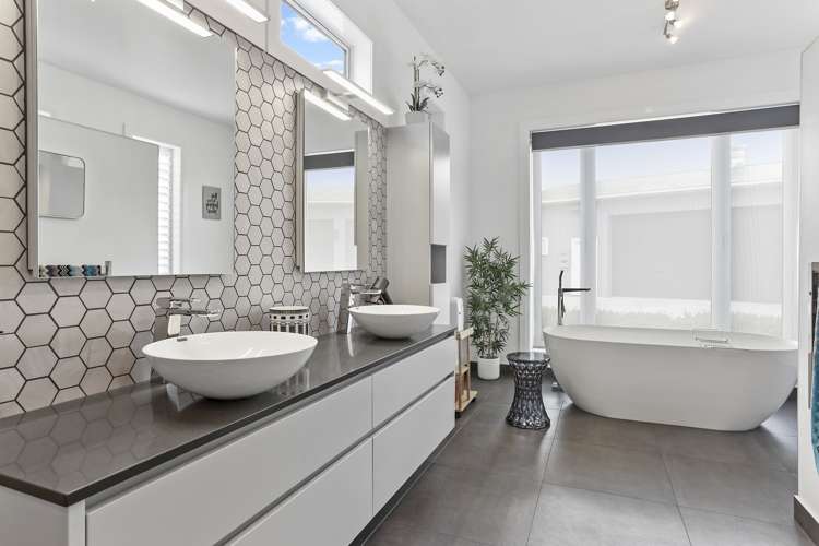 490 North Road Clevedon_12