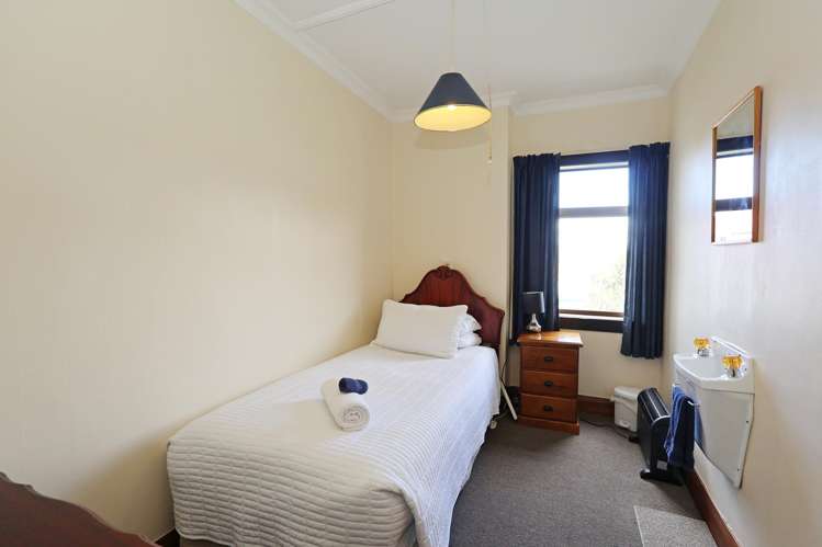 40 Gore Street + 41 Barrow Street Bluff_19