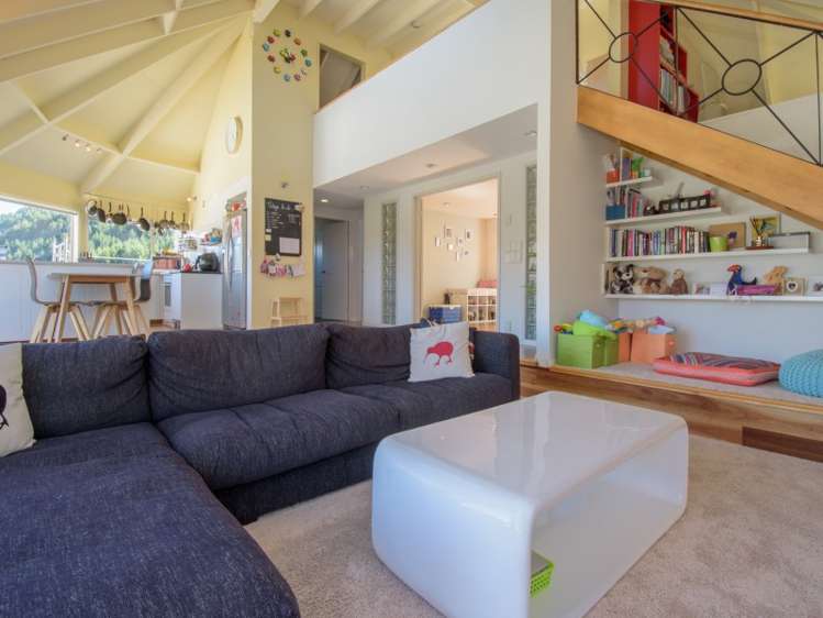 9b Arawata Terrace Fernhill/Sunshine Bay_5