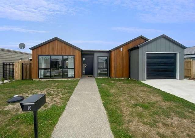 Modern home in Paraparaumu