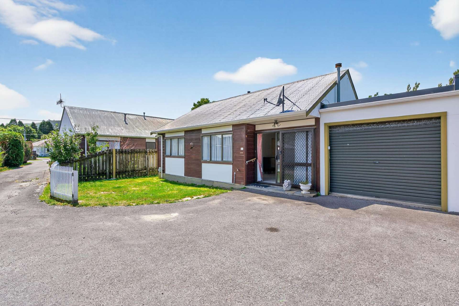 13C Gibbs Crescent Wainuiomata_0