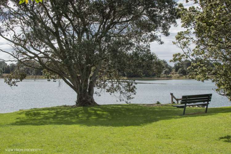 10 Roretana Drive Athenree_20