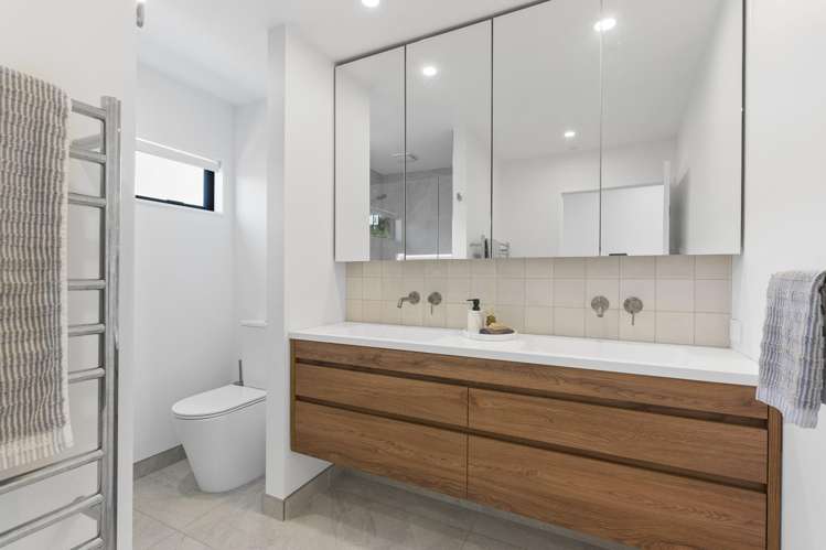 72 De Quincey Terrace Highland Park_16