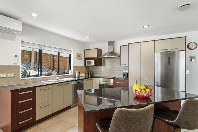 16b Charmaine Road Torbay_6