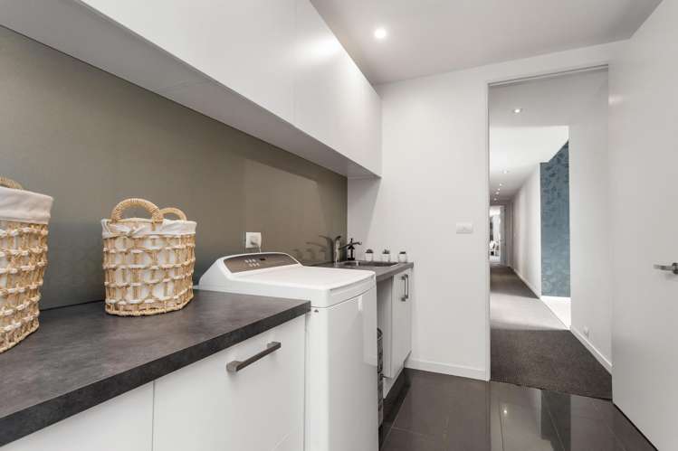 19 Devonport Lane Merivale_15