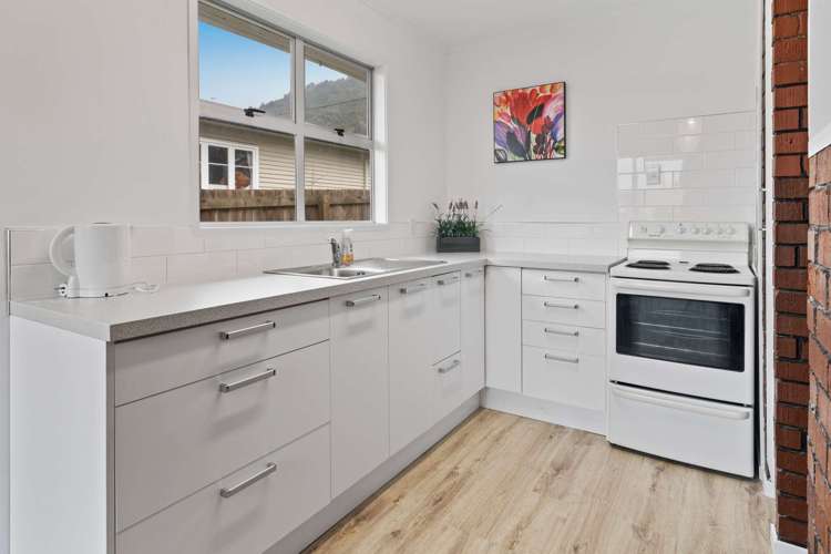 20 Leslie Avenue_5