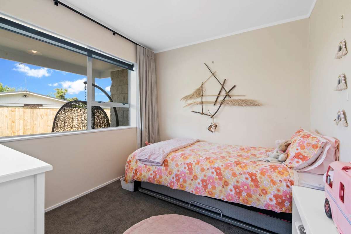 1/10 Mannering Place_2