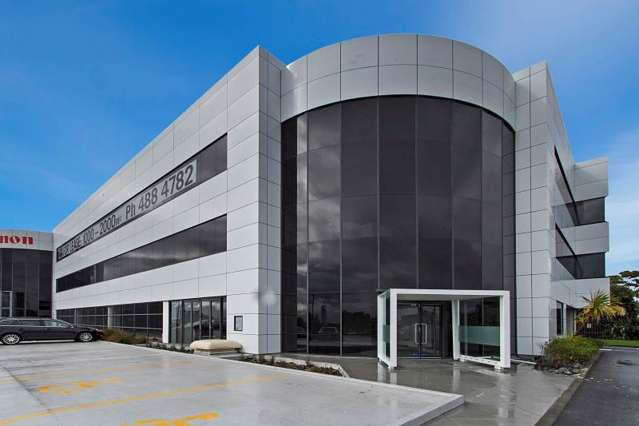 LOCATION, VIEWS AND CAR PARKING