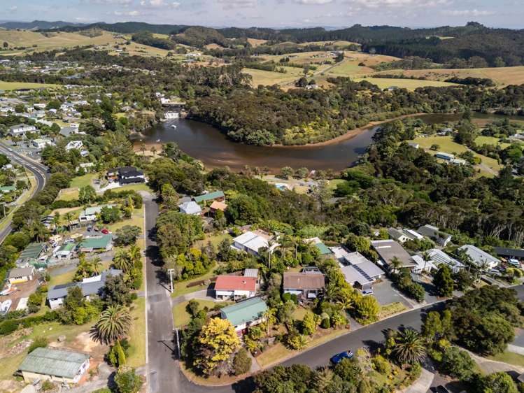 2 Falls View Road Haruru_4