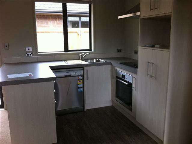 3/102 Old Farm Road Hamilton East_1