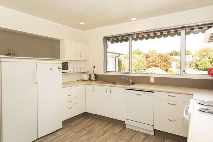 12 Queens Drive Allenton_2