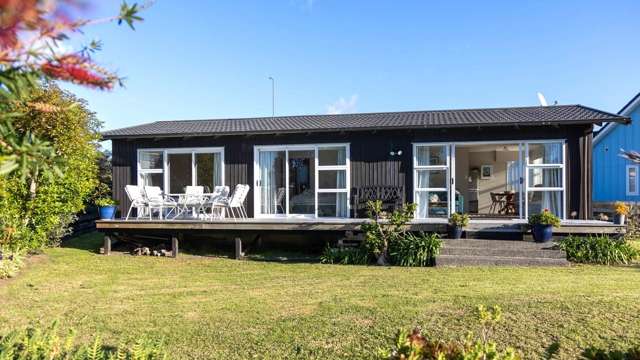 205 Kenwood Drive Matarangi_1