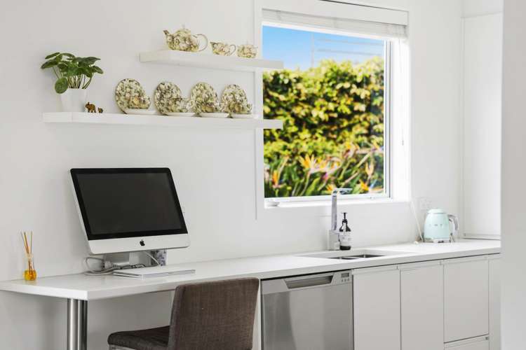 2/12 Philson Terrace Browns Bay_8